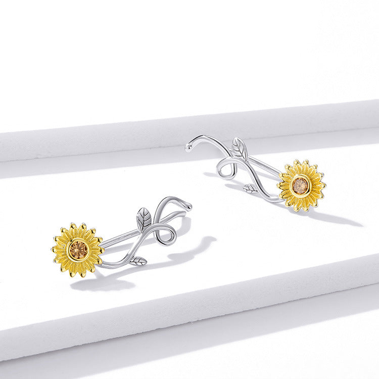 S925 Silver Small Daisy Earrings Light And Luxurious Niche Design