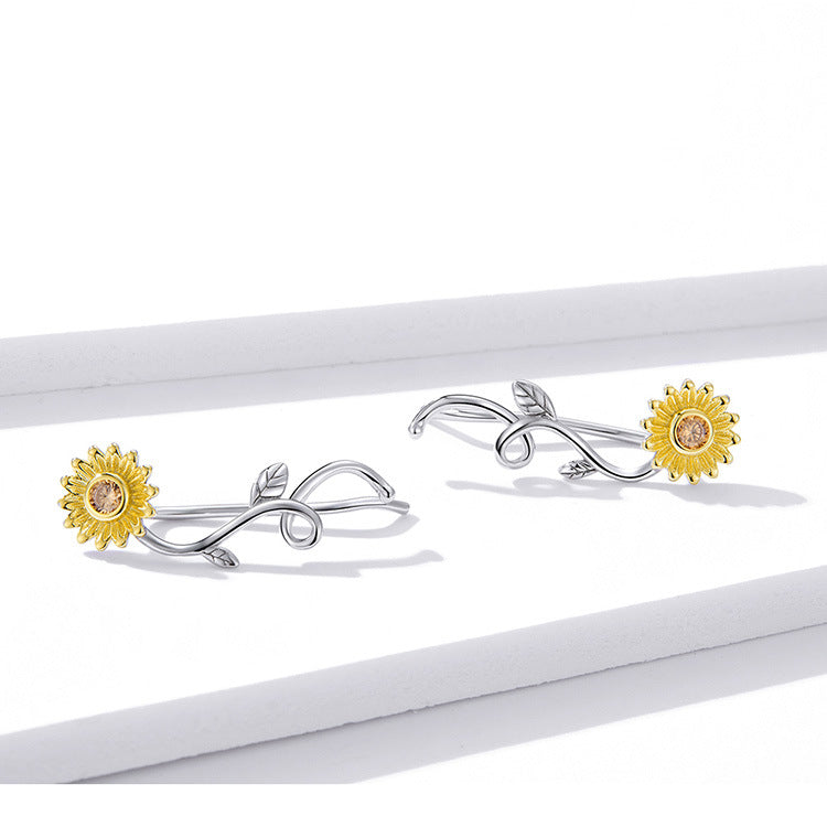 S925 Silver Small Daisy Earrings Light And Luxurious Niche Design
