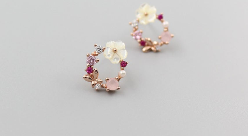 Natural shell flower earrings