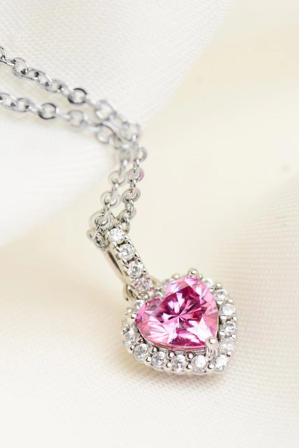 Collier avec pendentif cœur en moissanite 1 carat