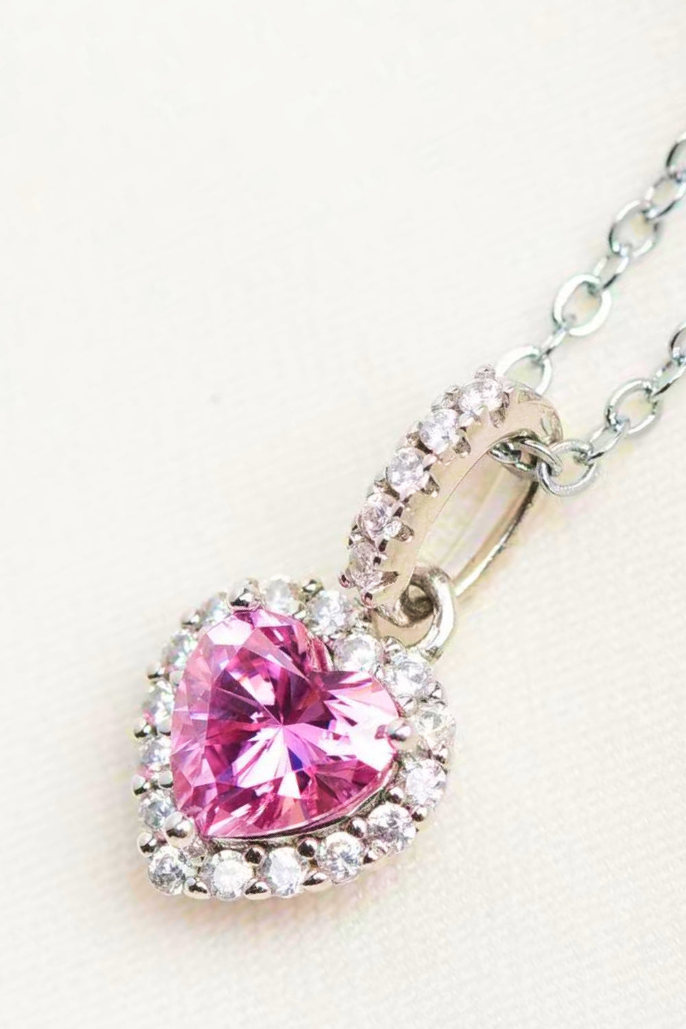 Collier avec pendentif cœur en moissanite 1 carat