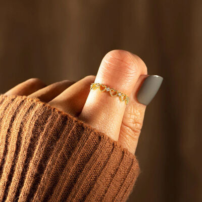Herzförmiger 18 Karat vergoldeter Ring